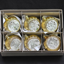 Lade das Bild in den Galerie-Viewer, 6 mundgeblasene Reflexkugeln /gold glänzend 7 cm Mundgeblasene Weihnachtskugel Kunsthandel Rueckeshaeuser