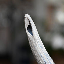 Lade das Bild in den Galerie-Viewer, Bezauberndes, naturalistisches, großes Rentier Weihnachtsdekoration Kunsthandel Rueckeshaeuser