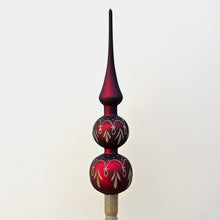 Lade das Bild in den Galerie-Viewer, Christbaumspitze / bordeaux matt mit Girlanden Mundgeblasener Weihnachtsschmuck Kunsthandel Rueckeshaeuser