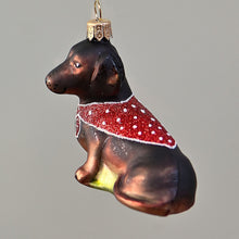 Lade das Bild in den Galerie-Viewer, Dackel Mannequin Mundgeblasener Weihnachtsschmuck Kunsthandel Rueckeshaeuser