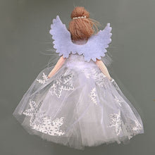 Lade das Bild in den Galerie-Viewer, Engelchen in weißem Tüllkleidchen mit silbernen Schneeflocken Mundgeblasener Weihnachtsschmuck Kunsthandel Rueckeshaeuser