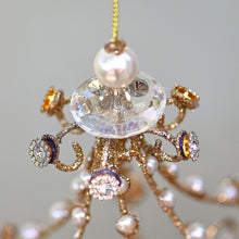 Lade das Bild in den Galerie-Viewer, Feinster Lüster mit Perlen Weihnachtsbaumschmuck Kunsthandel Rueckeshaeuser
