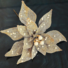 Lade das Bild in den Galerie-Viewer, Goldfarbene Weihnachtssternblüte mit weißen Perlen, 22 cm Weihnachtsdekoration Kunsthandel Rueckeshaeuser