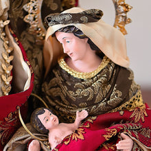 Lade das Bild in den Galerie-Viewer, Heilige Familie im Stil neapolitanischer Krippenfiguren Weihnachtsdekoration Kunsthandel Rueckeshaeuser