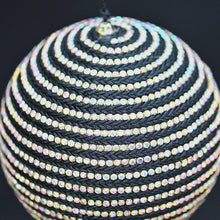 Lade das Bild in den Galerie-Viewer, Kesse Kugel im Glitzerkleid, schwarz, 12 cm Mundgeblasener Weihnachtsschmuck Kunsthandel Rueckeshaeuser