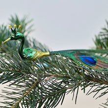 Lade das Bild in den Galerie-Viewer, Kleiner Pfau mit Krone / matt grün, dunkelgrün glänzend Mundgeblasener Weihnachtsschmuck Kunsthandel Rueckeshaeuser