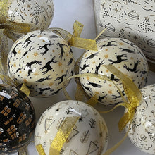 Lade das Bild in den Galerie-Viewer, Kugelbox "Modern XMAS" mit 14 Kugeln Weihnachtskugel Kunsthandel Rueckeshaeuser