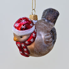 Lade das Bild in den Galerie-Viewer, Lustiger Vogel mit Mütze und Schal Mundgeblasener Weihnachtsschmuck Kunsthandel Rueckeshaeuser