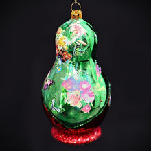 Lade das Bild in den Galerie-Viewer, Matrjoschka Puppe in rot/grün glänzend aus Glas Mundgeblasener Weihnachtsschmuck Kunsthandel Rueckeshaeuser
