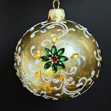 Lade das Bild in den Galerie-Viewer, Mundgeblasene Weihnachtskugel / helles gold transparent mit Blüten 8 cm Mundgeblasene Weihnachtskugel Kunsthandel Rueckeshaeuser