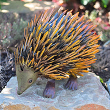 Lade das Bild in den Galerie-Viewer, Reizender Igel Gartendekoration Kunsthandel Rueckeshaeuser