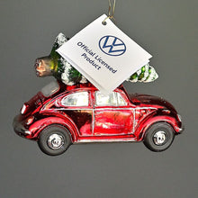 Lade das Bild in den Galerie-Viewer, Roter VW Käfer mit Weihnachtsbaum Mundgeblasener Weihnachtsschmuck Kunsthandel Rueckeshaeuser