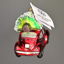 Lade das Bild in den Galerie-Viewer, Roter VW Käfer mit Weihnachtsbaum Mundgeblasener Weihnachtsschmuck Kunsthandel Rueckeshaeuser