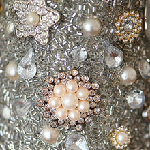 Lade das Bild in den Galerie-Viewer, Silberne Juwelenpyramide, 36 cm Weihnachtsbaumschmuck Kunsthandel Rueckeshaeuser