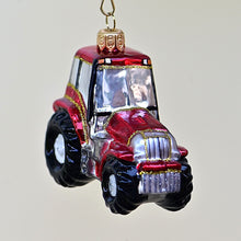 Lade das Bild in den Galerie-Viewer, Traktor rot Mundgeblasener Weihnachtsschmuck Kunsthandel Rueckeshaeuser