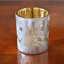 Lade das Bild in den Galerie-Viewer, Windlicht Hirsche, Eislack, Höhe 10 cm Windlicht Kunsthandel Rueckeshaeuser