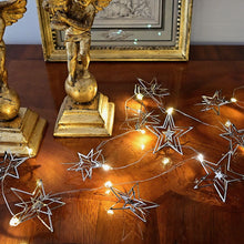 Lade das Bild in den Galerie-Viewer, Zauberhafte LED Lichterkette Sterne, silber Weihnachtsdekoration Kunsthandel Rueckeshaeuser