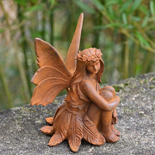 Lade das Bild in den Galerie-Viewer, Zauberhafte sitzende Fee Gartendekoration Kunsthandel Rueckeshaeuser