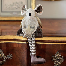 Lade das Bild in den Galerie-Viewer, Zauberhafte Weihnachtsmaus im braun kariertem Röckchen Mundgeblasener Weihnachtsschmuck Kunsthandel Rueckeshaeuser