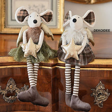 Lade das Bild in den Galerie-Viewer, Zauberhafte Weihnachtsmaus im braun kariertem Röckchen Mundgeblasener Weihnachtsschmuck Kunsthandel Rueckeshaeuser