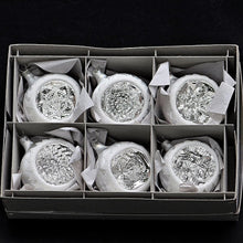 Lade das Bild in den Galerie-Viewer, 6 mundgeblasene Reflexkugeln / Eislack silber matt á 7 cm Mundgeblasene Weihnachtskugel Kunsthandel Rueckeshaeuser