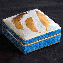 Lade das Bild in den Galerie-Viewer, Dose aus Porzellan Wohnaccessoires Kunsthandel Rueckeshaeuser