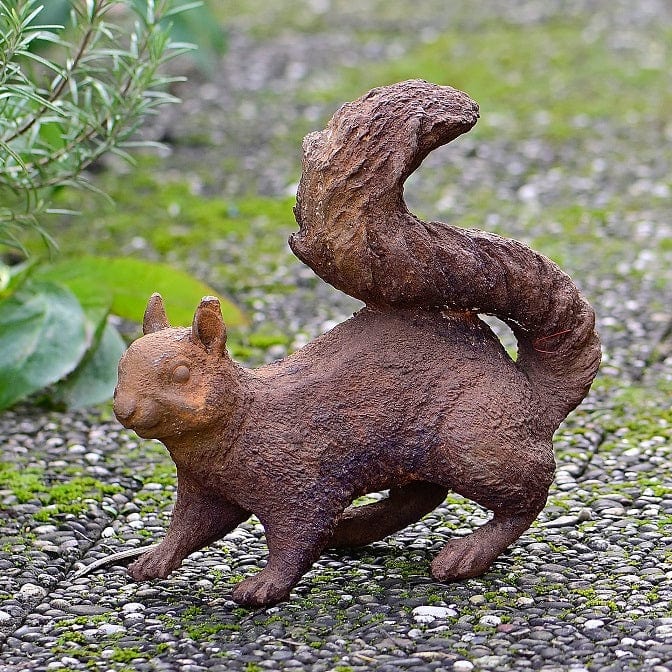 Eichhörnchen in Edelrost Garten Kunsthandel Rueckeshaeuser