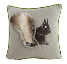 Lade das Bild in den Galerie-Viewer, Kissen "Eichhörnchen Markus" 45 x 45 cm Kissen Kunsthandel Rueckeshaeuser