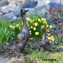 Lade das Bild in den Galerie-Viewer, Laufente aus Bronze / Höhe 30 cm Gartendekoration Kunsthandel Rueckeshaeuser