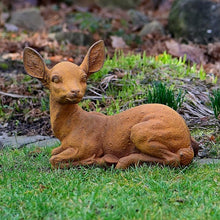 Lade das Bild in den Galerie-Viewer, Liegendes Kitz Edelrost Garten Kunsthandel Rueckeshaeuser