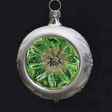 Lade das Bild in den Galerie-Viewer, Mundgeblasene Reflexkugel / silber/grün/gold 6 cm Mundgeblasene Weihnachtskugel Kunsthandel Rueckeshaeuser
