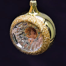 Lade das Bild in den Galerie-Viewer, Mundgeblasene Reflexkugeln mit Jesuskind / gold glänzend 6cm Mundgeblasene Weihnachtskugel Kunsthandel Rueckeshaeuser