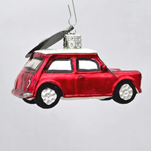Lade das Bild in den Galerie-Viewer, Roter Mini mit weißem Dach Mundgeblasener Weihnachtsschmuck Kunsthandel Rueckeshaeuser