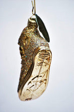 Lade das Bild in den Galerie-Viewer, Sneaker / gold/schwarz Mundgeblasener Weihnachtsschmuck Kunsthandel Rueckeshaeuser