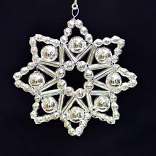 Lade das Bild in den Galerie-Viewer, Stern aus Gablonz in silber ca. 6 cm Mundgeblasener Weihnachtsschmuck Kunsthandel Rueckeshaeuser
