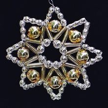 Lade das Bild in den Galerie-Viewer, Stern aus Gablonz in silber und gold 6 cm Mundgeblasener Weihnachtsschmuck Kunsthandel Rueckeshaeuser