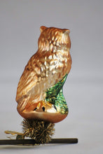 Lade das Bild in den Galerie-Viewer, Waldkauz auf Clip Mundgeblasener Weihnachtsschmuck Kunsthandel Rueckeshaeuser