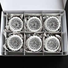 Lade das Bild in den Galerie-Viewer, 6 mundgeblasene Reflexkugeln / silber glänzend 6 cm Mundgeblasene Weihnachtskugel Kunsthandel Rueckeshaeuser
