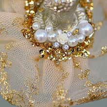 Lade das Bild in den Galerie-Viewer, Ballerina in champagnerfarbenem Tüllröckchen / ein Bein nach oben Weihnachtsbaumschmuck Kunsthandel Rueckeshaeuser

