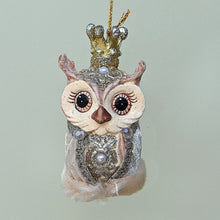 Lade das Bild in den Galerie-Viewer, Eulenkönig mit goldener Krone Weihnachtsbaumschmuck Kunsthandel Rueckeshaeuser
