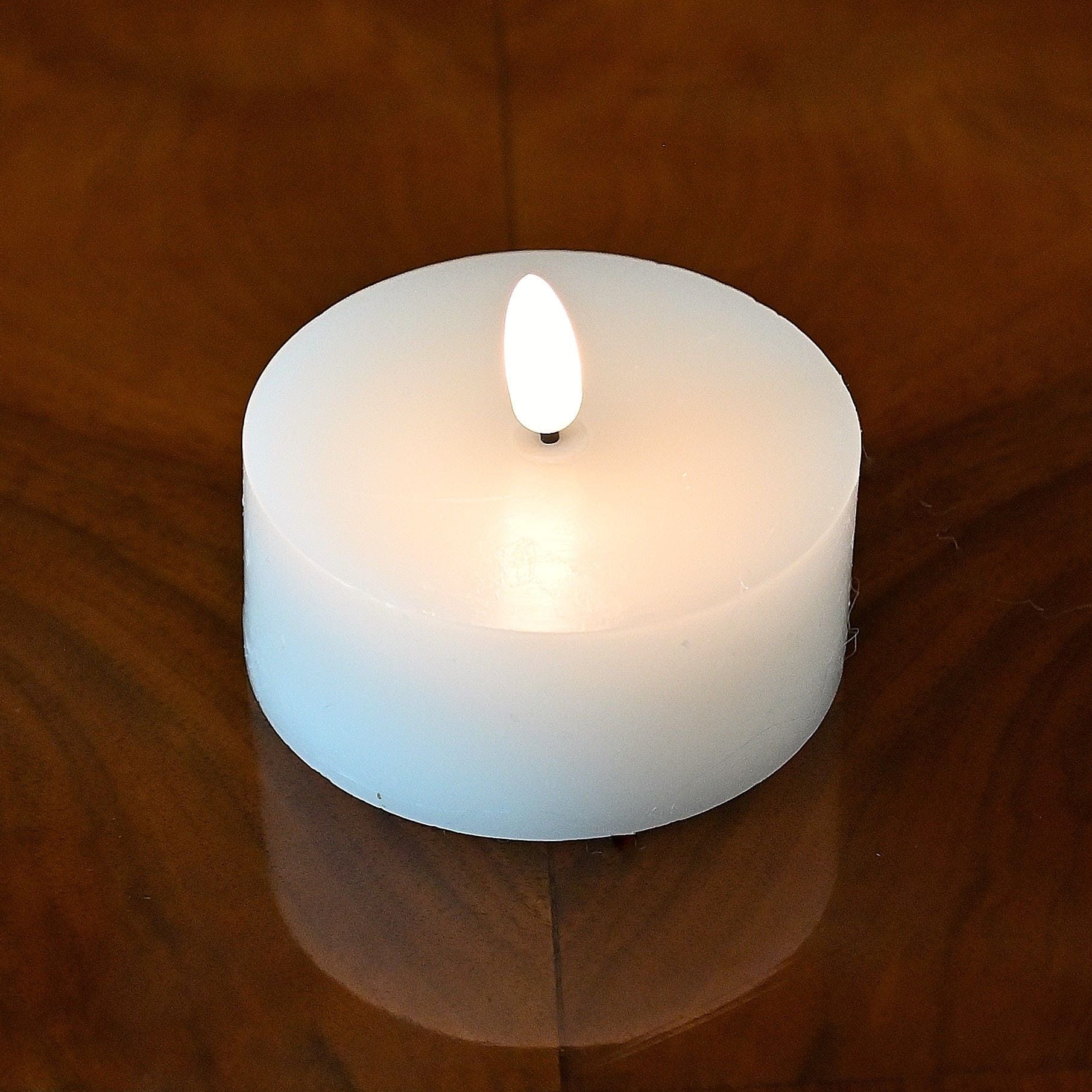 Exquisites LED Jumbo Teelicht, Durchmesser 7 cm – Ariane Rueckeshaeuser
