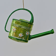 Lade das Bild in den Galerie-Viewer, Gießkanne Mundgeblasener Weihnachtsschmuck Kunsthandel Rueckeshaeuser
