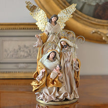 Lade das Bild in den Galerie-Viewer, Heilige Familie mit Engel im Stil neapolitanischer Krippenfiguren Weihnachtsdekoration Kunsthandel Rueckeshaeuser
