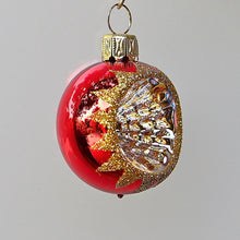Lade das Bild in den Galerie-Viewer, Kleine, mundgeblasene Reflexkugel / rot glänzend 4 cm Mundgeblasene Weihnachtskugel Kunsthandel Rueckeshaeuser
