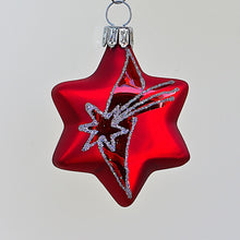 Lade das Bild in den Galerie-Viewer, Kleiner Stern / rot matt / Stern mit Scheif Mundgeblasene Weihnachtskugel Kunsthandel Rueckeshaeuser
