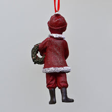 Lade das Bild in den Galerie-Viewer, Nostalgiekinder / Junge mit Geschenkpäckchen Weihnachtsbaumschmuck Kunsthandel Rueckeshaeuser
