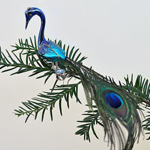 Lade das Bild in den Galerie-Viewer, Pfau mit Krone / matt türkis, dunkelblau glänzend Mundgeblasener Weihnachtsschmuck Kunsthandel Rueckeshaeuser
