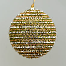 Lade das Bild in den Galerie-Viewer, Prachtvolle Kugel im Glitzerkleid, gold/grün, 10 cm Mundgeblasener Weihnachtsschmuck Kunsthandel Rueckeshaeuser
