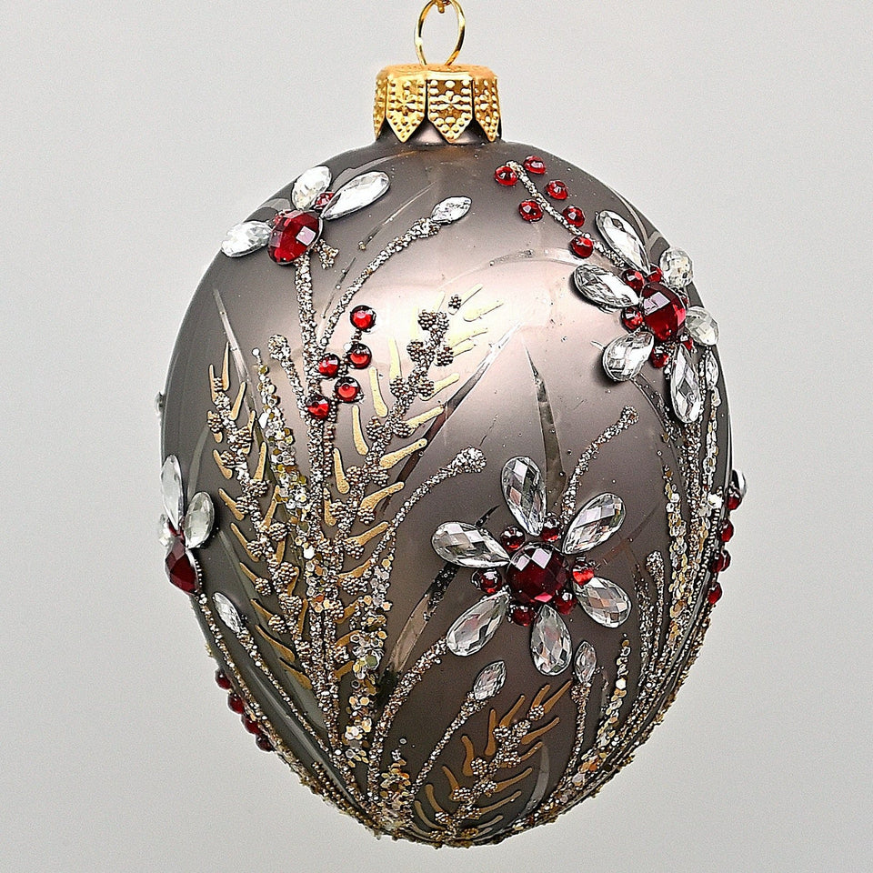 Prachtvolle mundgeblasene Weihnachtskugel im Fabergé-Stil, dunkles grau matt mit floralem Muster, Höhe ca. 10 cm Mundgeblasene Weihnachtskugel Kunsthandel Rueckeshaeuser