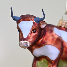 Lade das Bild in den Galerie-Viewer, Rotbunte Kuh Mundgeblasener Weihnachtsschmuck Kunsthandel Rueckeshaeuser
